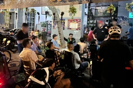 Hàng chục người ở Tân Phú bị bắt vì tổ chức và cá độ bóng đá mùa Euro