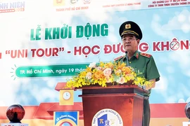 Trung tướng Lê Hồng Nam: Học sinh phải trở thành pháo đài bất khả xâm phạm với ma túy