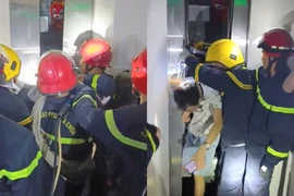 Cảnh sát cứu kịp người đàn ông Trung Quốc mắc kẹt thang máy ở quận 10