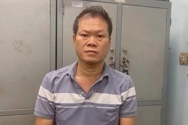 Lời khai của người giật sập cửa nhà hàng xóm vì bị nhắc hát karaoke ồn ào