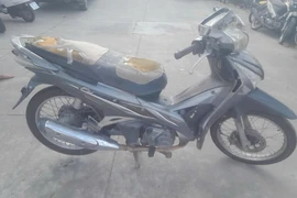 Công an tìm chủ 90 cây thuốc lá Jet, Hero cùng xe máy trong vụ chiếm đoạt tài sản