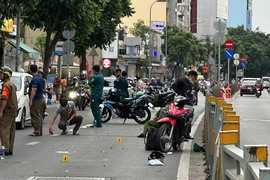 Người đàn ông bất ngờ té xe, tử vong trên đường Lũy Bán Bích, giao thông ùn ứ