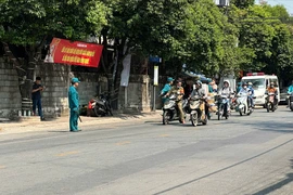 1 người đàn ông tử vong bất thường bên đường