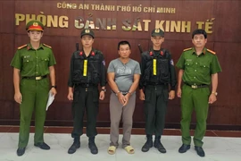 Video Công an TP.HCM khởi tố người đàn ông nuôi chim công