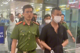 Video: Hơn 200 Công an TP.HCM truy bắt đường dây buôn bán chất độc chết người