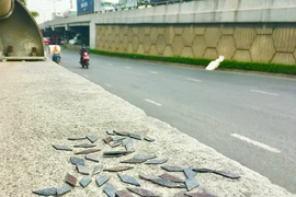 Đinh vẫn dày đặc trên quốc lộ 1, đoạn qua TP Thủ Đức 