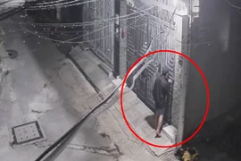Trộm cắt cửa nhà dân ở Thủ Đức lấy tài sản hàng trăm triệu