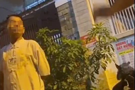 Bị phạt 3 triệu đồng vì không đeo khẩu trang, xúc phạm lực lượng chốt phong tỏa