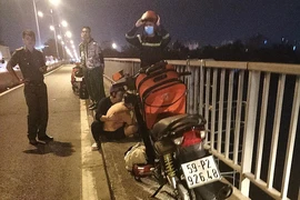 Chỉ trong vài giờ, liên tiếp 2 vụ nhảy cầu ở TP.HCM 