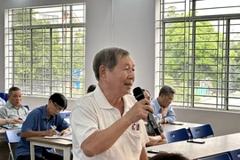 Cử tri Gò Vấp nêu việc ‘loạn thu phí’, học thêm với các ĐBQH