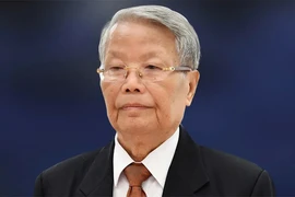 Không mang vòng hoa khi đến viếng nguyên Chủ tịch nước Trần Đức Lương tại Quảng Ngãi