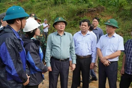 Phó Thủ tướng Hồ Quốc Dũng: Sớm bố trí khu tái định cư an toàn sau mưa lũ
