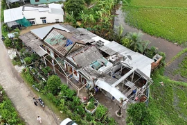 Lốc xoáy ở Quảng Ngãi: 25 mái nhà bị cuốn bay mái trong chốc lát