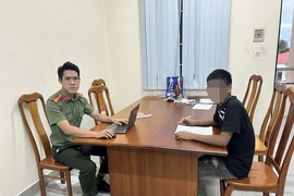 Nhậu say được người lạ cho đi nhờ ô tô, tỉnh dậy thấy ở Campuchia