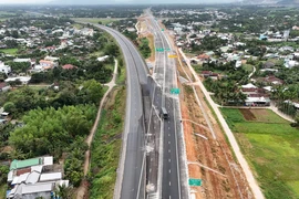Hoàn thiện đấu nối cao tốc Quảng Ngãi - Hoài Nhơn với cao tốc Đà Nẵng - Quảng Ngãi 