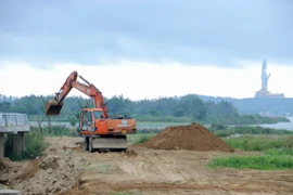Quảng Ngãi tìm giải pháp gỡ 'nút thắt' cho loạt dự án hạ tầng trọng điểm