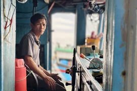 Ngư dân Quảng Ngãi mong chờ dầu ‘hạ nhiệt’ để vươn khơi 