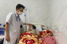 Tạm dừng hoạt động cơ sở bánh mì nghi gây ngộ độc ở Quảng Ngãi