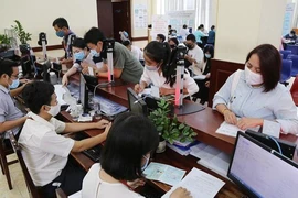 Viên chức địa chính được bỏ chứng chỉ ngoại ngữ, tin học