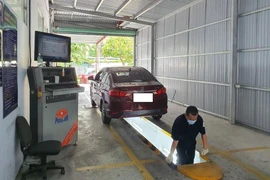 Lương viên chức đăng kiểm cao nhất gần 12 triệu đồng/tháng