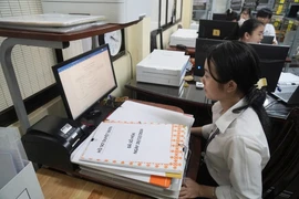 Ứng dụng AI trong xét xử: Thực tiễn và yêu cầu hoàn thiện khung pháp lý