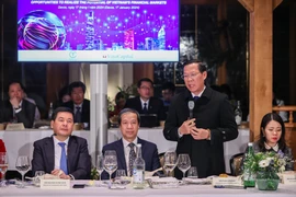 Tại Thụy Sĩ, ý tưởng về trung tâm tài chính tại TP.HCM được giới thiệu với các ngân hàng lớn
