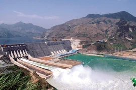 Chiều nay thủy điện Sơn La, Tuyên Quang bắt đầu xả lũ