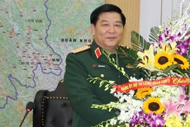 Trung tướng Dương Đức Hòa nghỉ hưu và bàn giao nhiệm vụ Tư lệnh Quân khu 2 từ tháng 5-2016. Ảnh: VOV