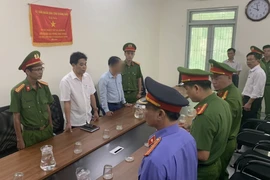 Hai cán bộ Chi cục Quản lý đất đai ở Quảng Nam bị bắt