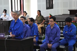 Cựu Chủ tịch UBND quận Cẩm Lệ nói không nhận hối lộ, đó là quà Tết