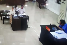 Vụ ly hôn của ông Lê Phước Hoài Bảo: ‘Đi du lịch với bạn bị coi là vi phạm luật hôn nhân’