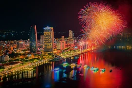 Sân khấu lễ hội pháo hoa quốc tế Đà Nẵng 2025 lớn chưa từng có