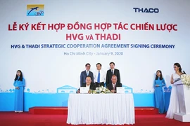 Đại gia ô tô bắt tay với vua cá thành lập công ty nuôi heo