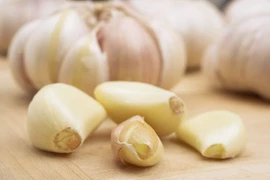 6 lý do khiến bạn nên thích ăn tỏi hằng ngày