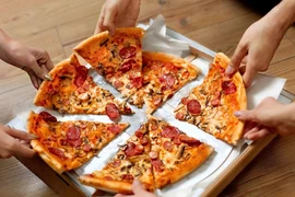 Vì sao những người này không nên ăn bánh pizza