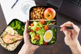 Chuyện gì xảy ra nếu bỏ ăn trưa?