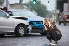 Chạy 200 km/h tông một loạt xe, một ngôi nhà, chuyện gì xảy ra?