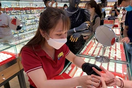 Giá vàng bớt sự lạc quan
