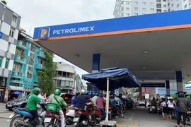 Giá xăng nhập đang tăng mạnh