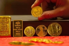 Giá vàng bất ngờ tăng vọt
