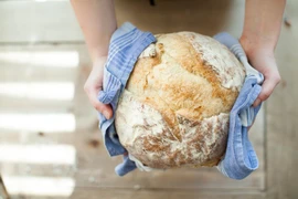 Dân văn phòng ăn bánh mì mỗi ngày, liệu có tốt cho cơ thể?