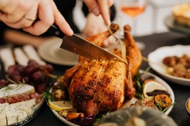 Tập thể hình ăn nhiều thịt gà có tốt không?