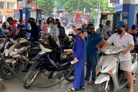 Giá xăng Việt sẽ tiếp tục giảm mạnh?