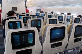 Trả tiền nhanh cho khách để quên trên máy bay