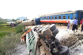Nhiều nhân viên gác đường sắt uống rượu bia, ngủ khi trực
