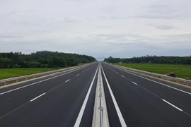 Cao tốc Đà Nẵng-Quảng Ngãi sẽ thông xe ngày 30-7