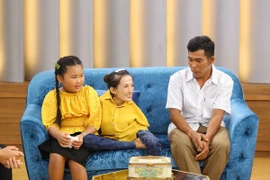 Người chồng lành lặn 'sống chết' để cưới bằng được vợ tật nguyền