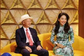 Thuận vợ thuận chồng: Chênh lệch 35 tuổi, chồng thử thách lòng chung thủy của vợ