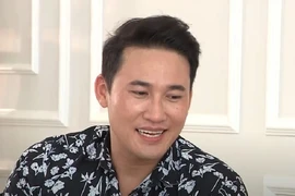 Anh trai 'quát mắng' em gái vì không chăm sóc cho cha