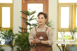 Ali Hoàng Dương tiết lộ từng làm phục vụ ở TP.HCM trước khi nổi tiếng